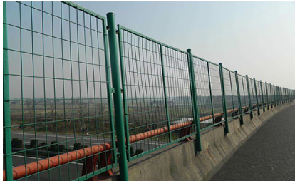 古城区道路护栏球场护栏网 - 价格